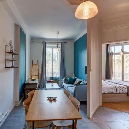 Lovely 2 Bedroom In With Balcony * Nice