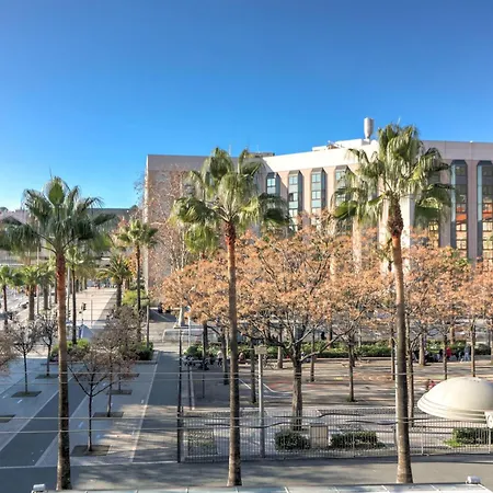 Lovely 2 Bedroom In With Balcony * ニース