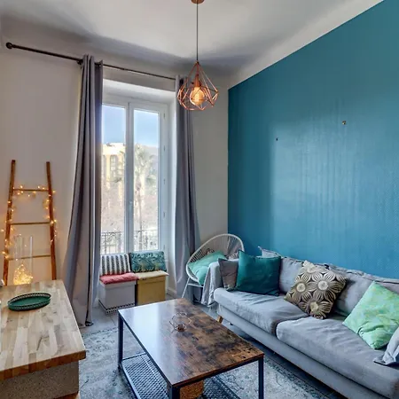 Lovely 2 Bedroom In With Balcony