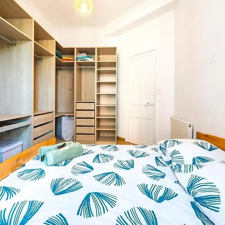 Lovely 2 Bedroom In With Balcony Nice