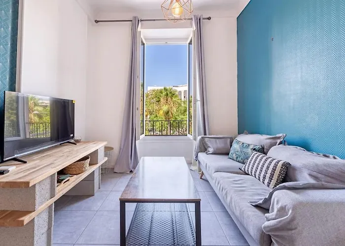 Lovely 2 Bedroom In With Balcony Apartment