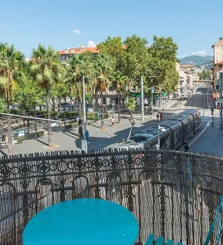 Lovely 2 Bedroom In With Balcony Apartment Nizza