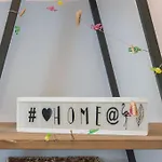 Lovely 2 Bedroom In With Balcony アパート *
