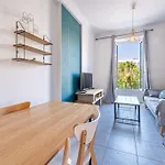 Lovely 2 Bedroom In With Balcony ニース