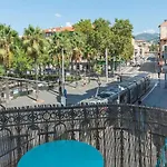 Lovely 2 Bedroom In With Balcony アパート ニース