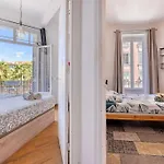 Lovely 2 Bedroom In With Balcony *