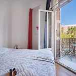 Lovely 2 Bedroom In With Balcony Apartamento Nice