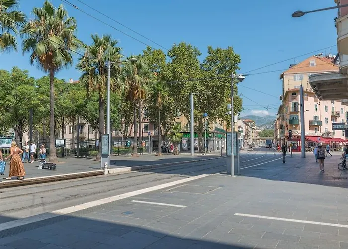 Lovely 2 Bedroom In With Balcony Appartement