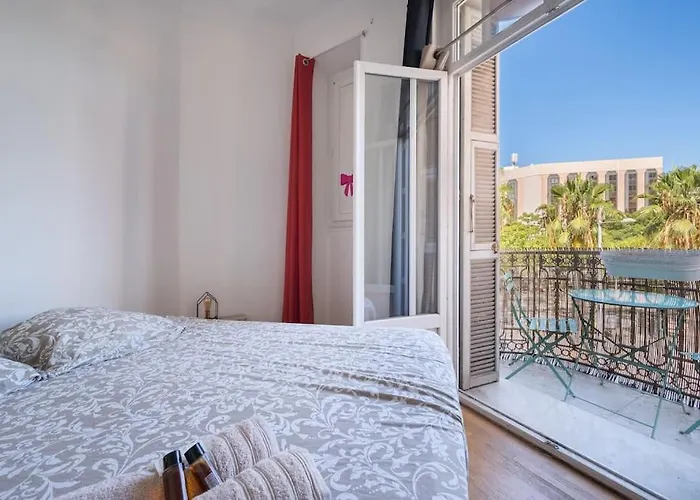 Lovely 2 Bedroom In With Balcony Appartement Nice