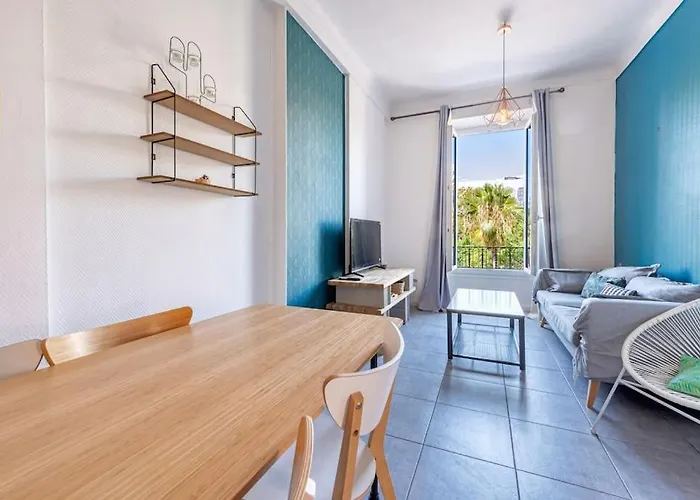 Lovely 2 Bedroom In With Balcony Nice